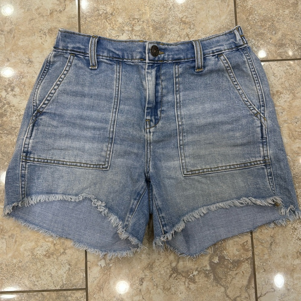 Arie by American Eagle jeans shorts Size small